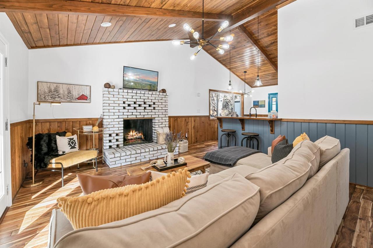 Yellow Pine Lodge - Charming Cottage Style Cabin With Peak-A-Boo Lake And Mountain Views Биг Бэар Лейк Экстерьер фото